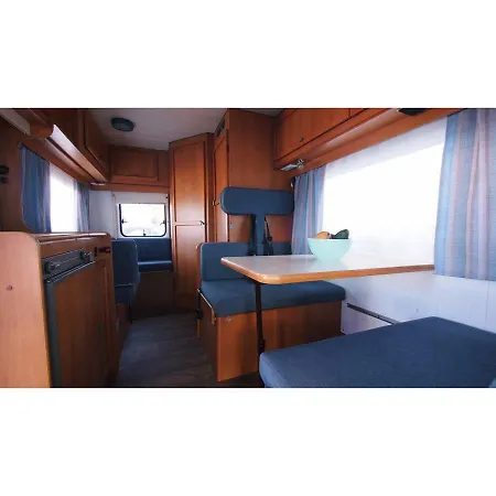 Кемпинг Nomad Holiday
